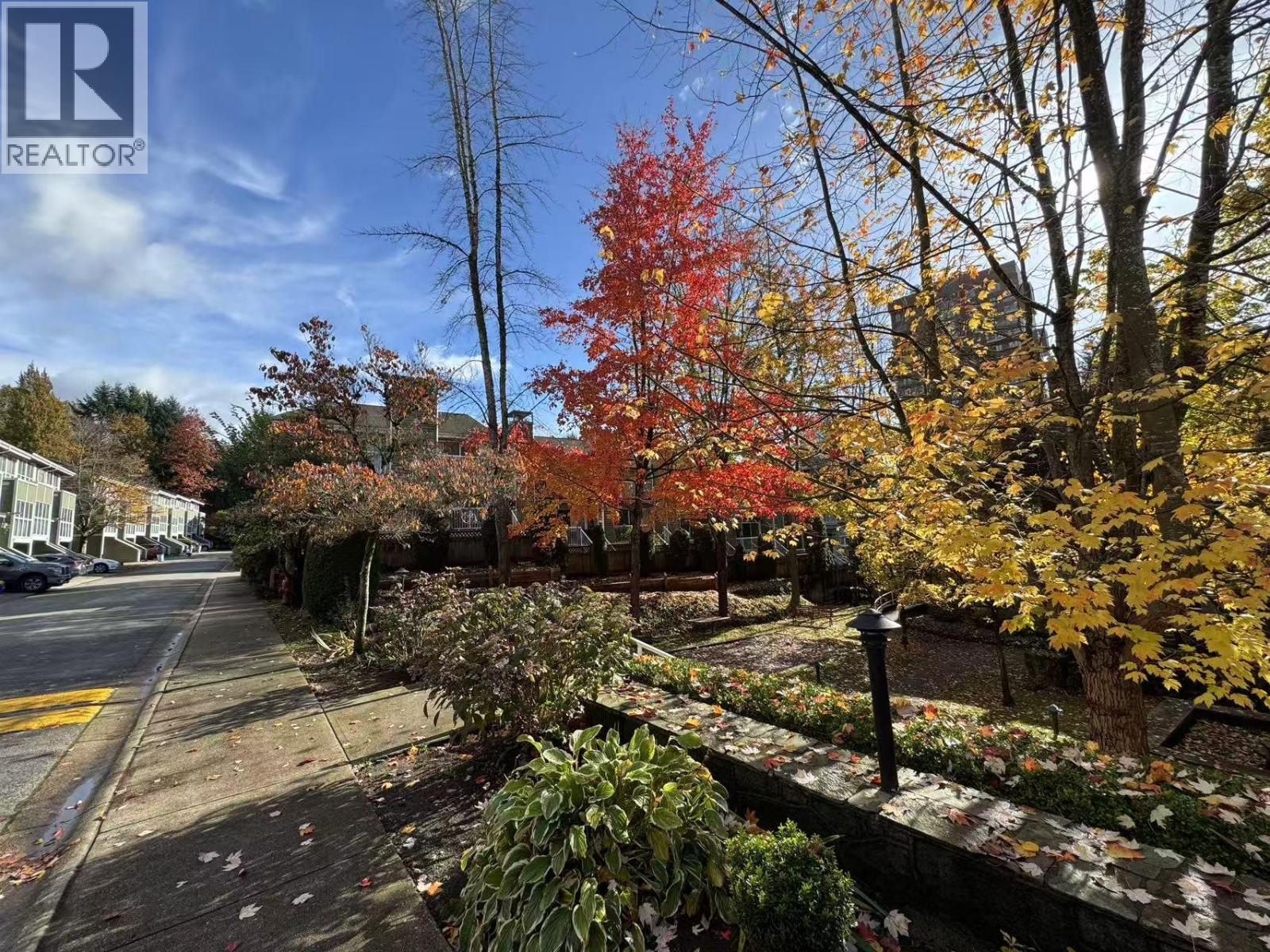 8410 Keystone St, Vancouver, BC V5S 4S2