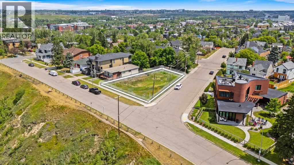 1222 Salisbury Ave SE, Calgary, AB T2G 4J9