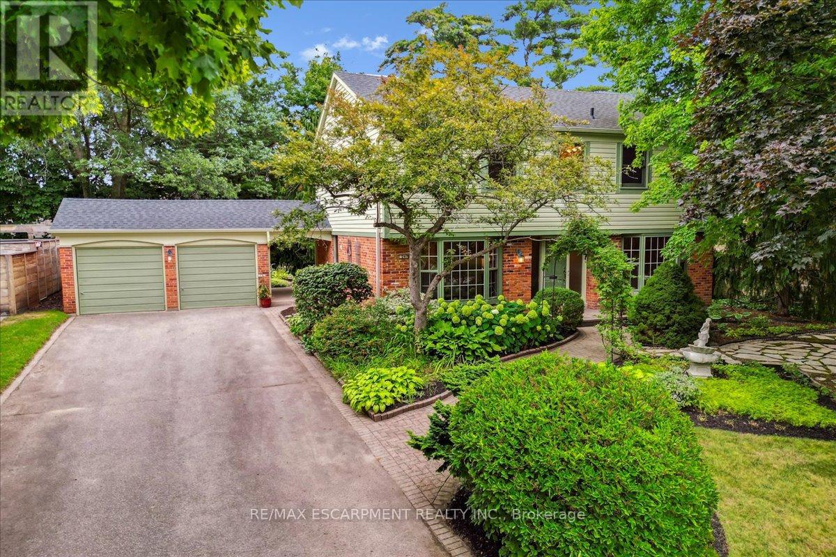 247 Beechfield Rd, Oakville, ON L6J 5H7