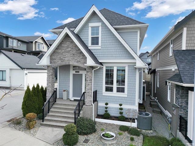 164 Street Unit 2136 #a, Surrey, BC V3Z 0V5