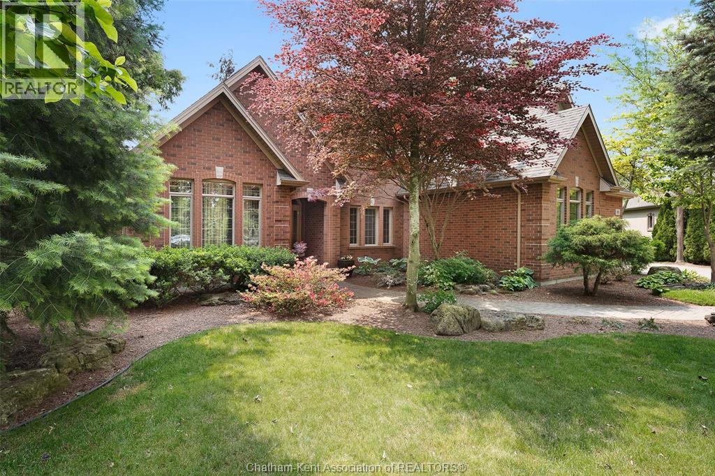 50 St Andrews Pl, Chatham, ON N7M 6K2