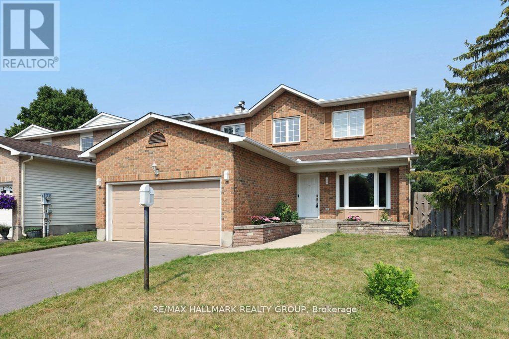 36 Drainie Dr, Ottawa, ON K2L 3J9