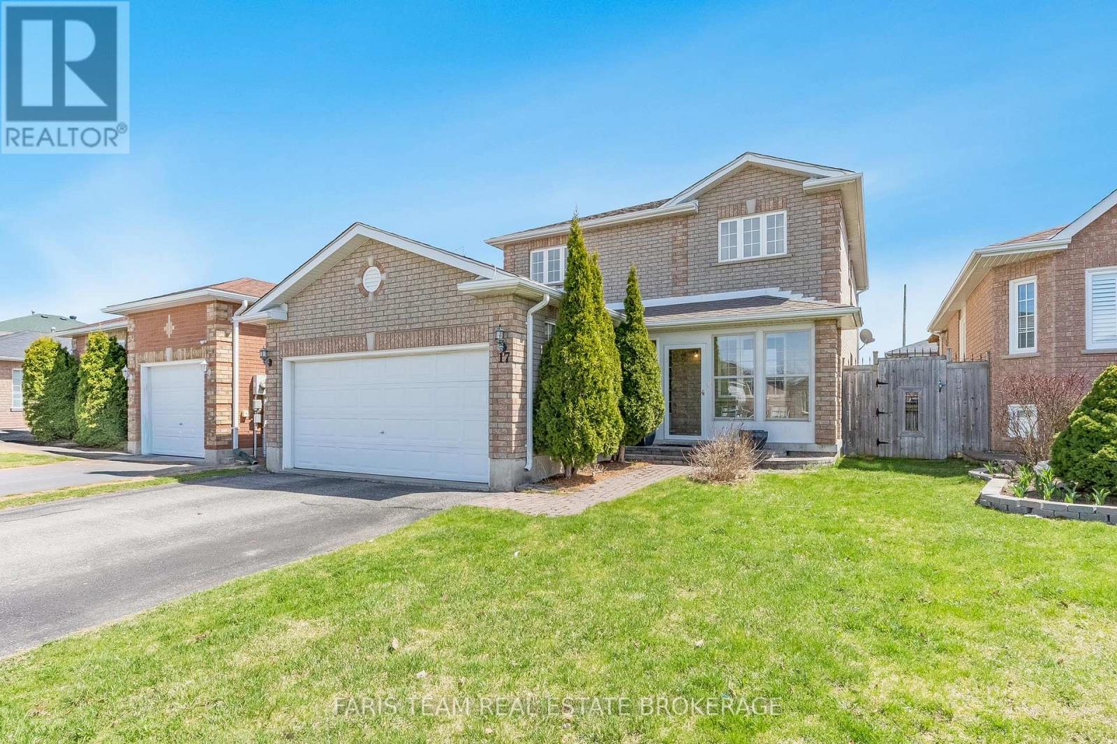 17 Nicole Marie Ave, Barrie, ON L4M 6Z1