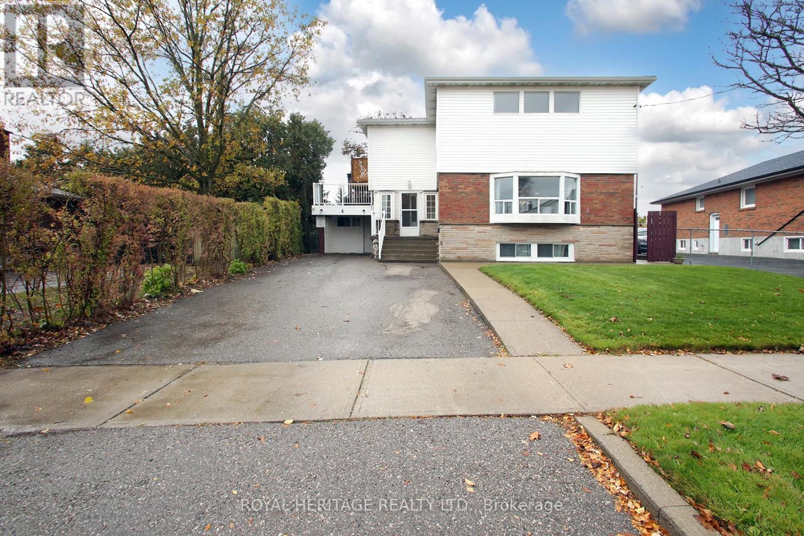 4 Brantwood Dr, Toronto, ON M1H 2G6