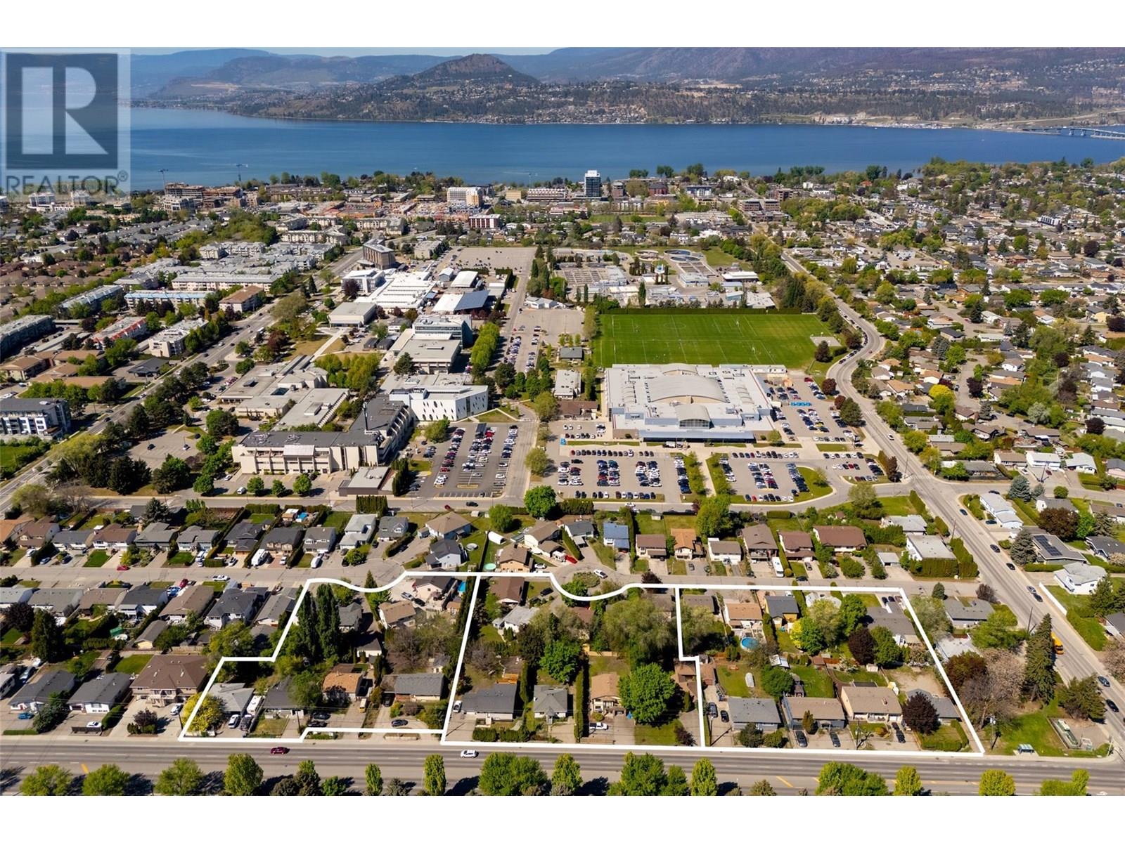 2930 Gordon Dr, Kelowna, BC V1W 3R3