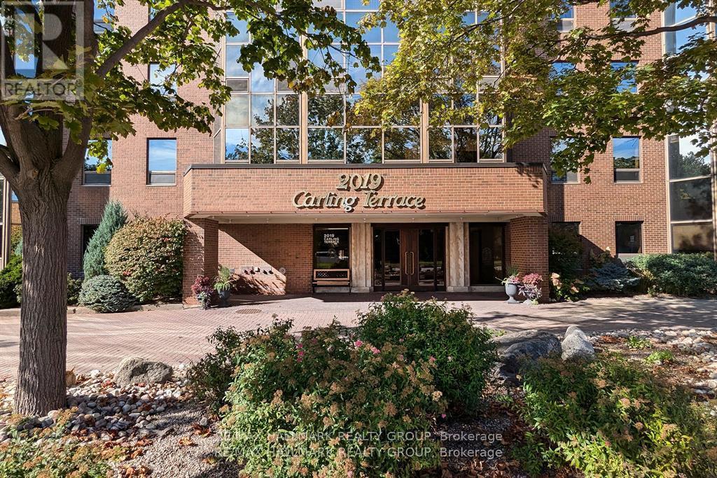 605 2019 Carling Ave, Ottawa, ON K2A 4A2