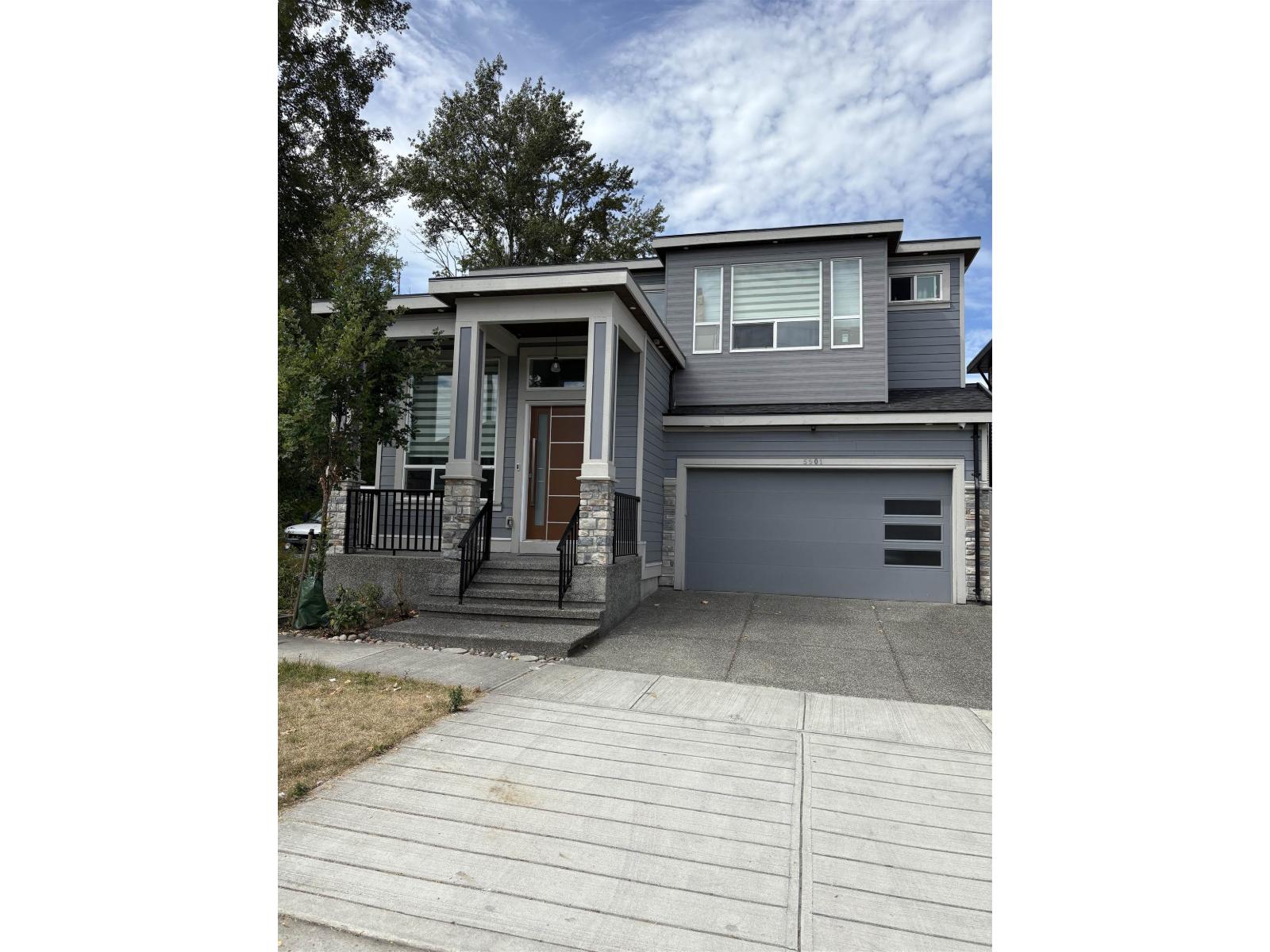 141 Street Unit 5901, Surrey, BC V3X 2R9