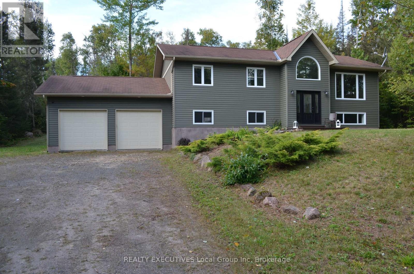 581 Ouellette Rd, East Ferris, ON P0H 1K0