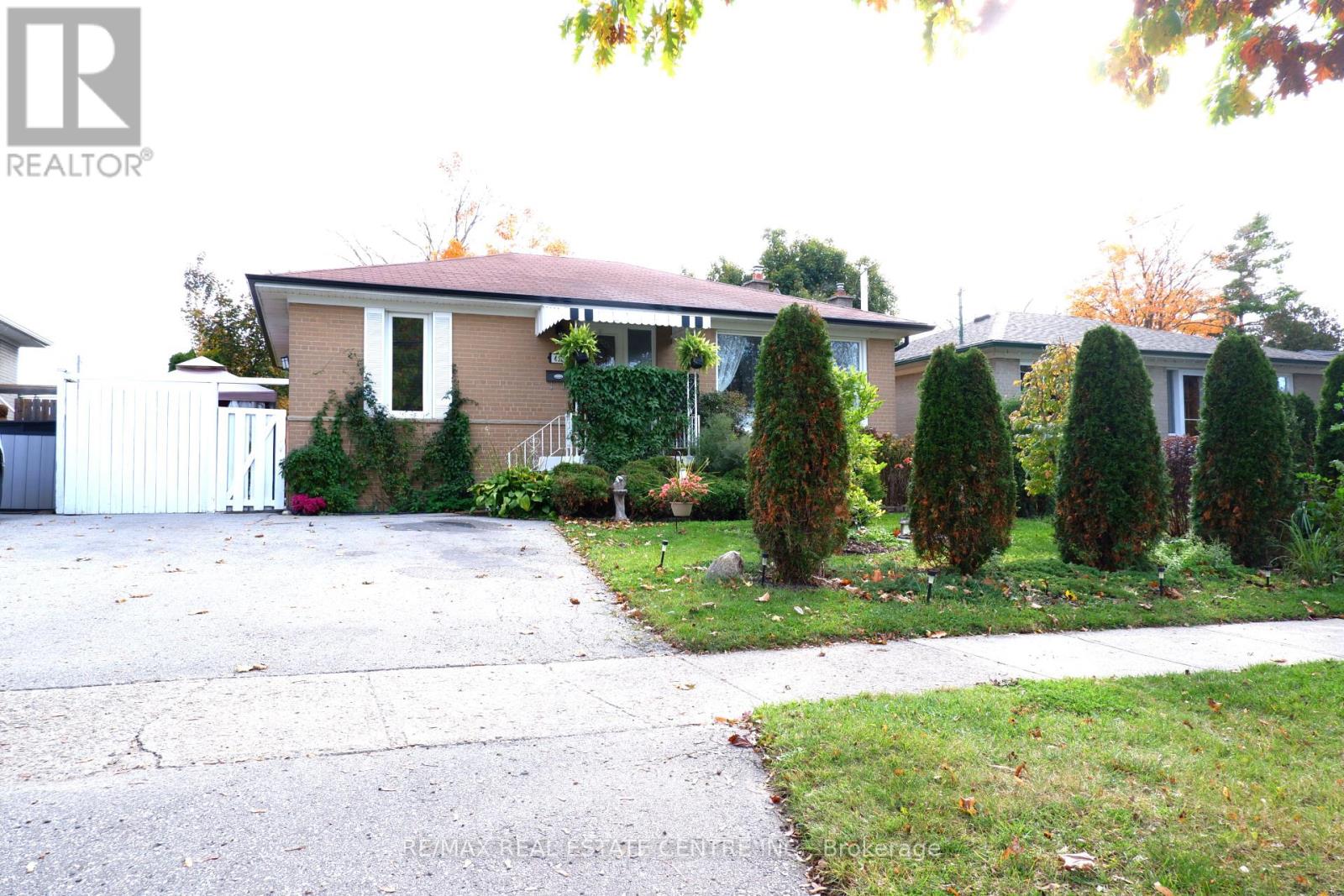 452 Delrex Blvd, Halton Hills, ON L7G 4J2