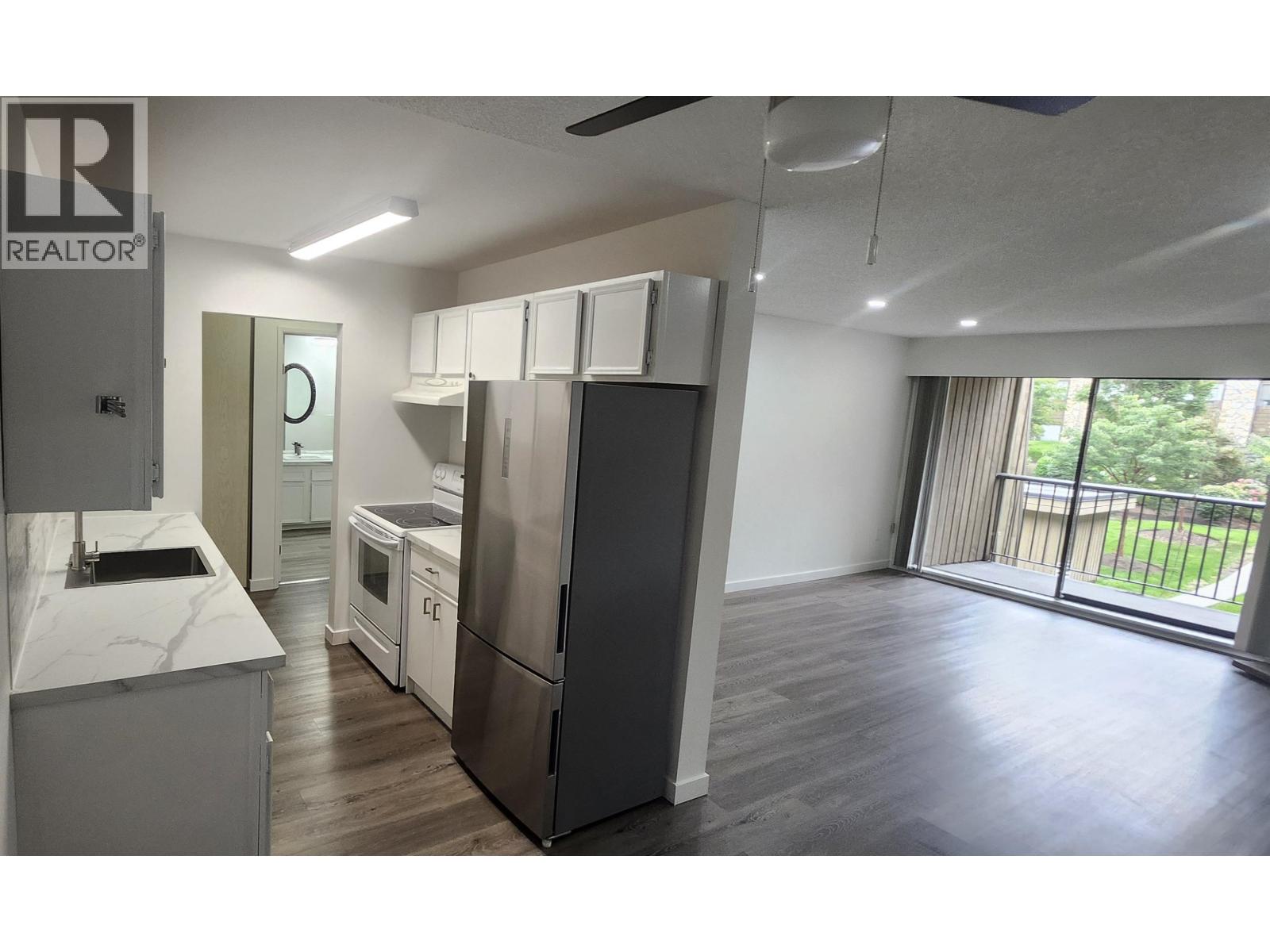 9101 Horne Street Unit 201, Burnaby, BC V3N 4M3