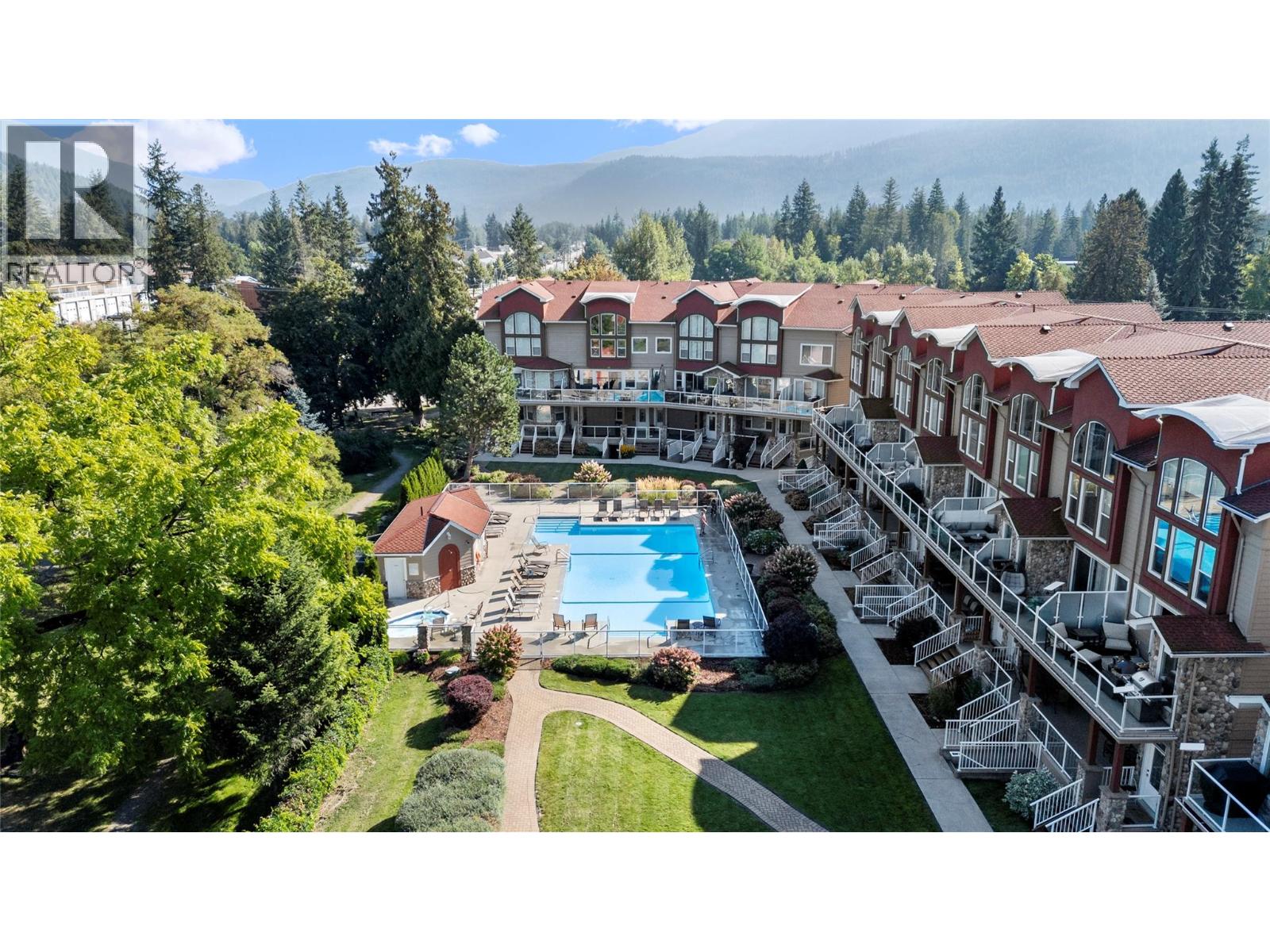 1130 Riverside Avenue Unit 3, Sicamous, BC V0E 2V0