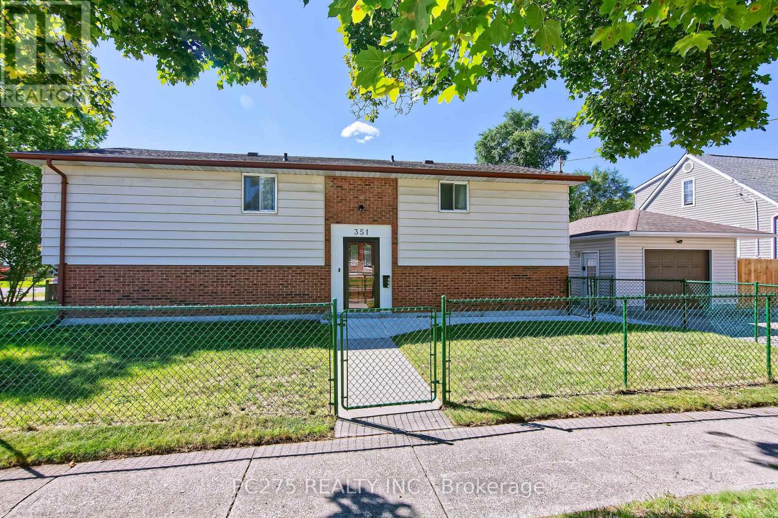 351 Mitton St N, Sarnia, ON N7T 6J6
