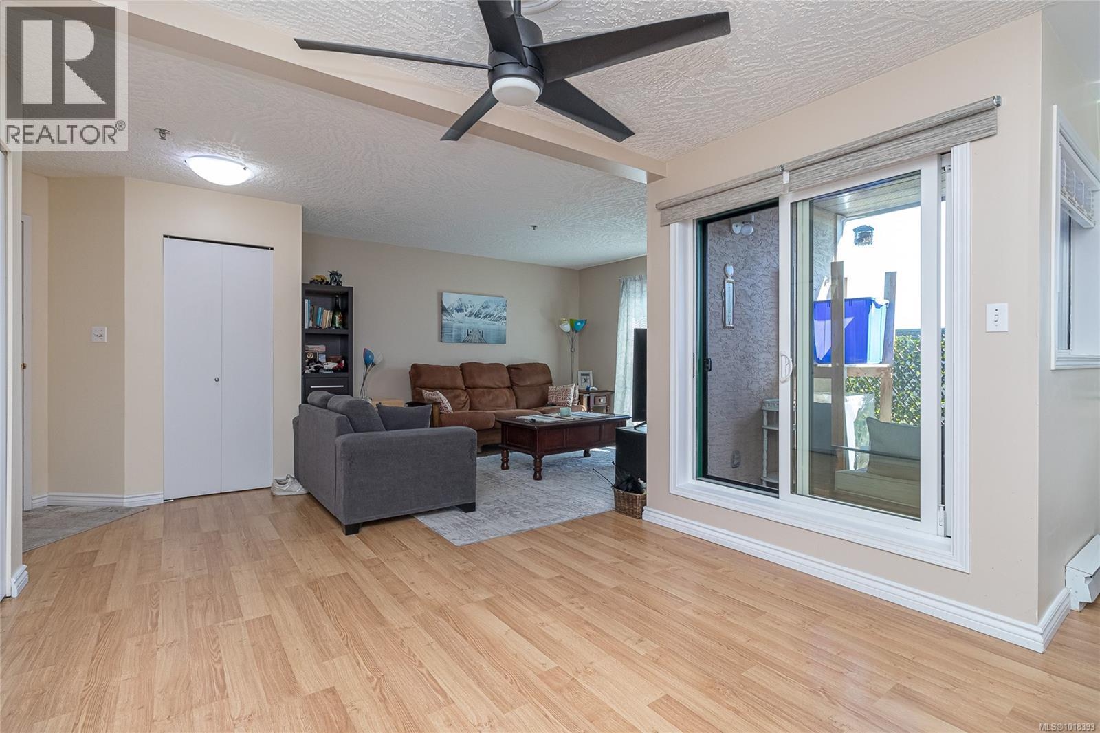 3460 Quadra St Unit 312 St, Saanich, BC V8X 1G6