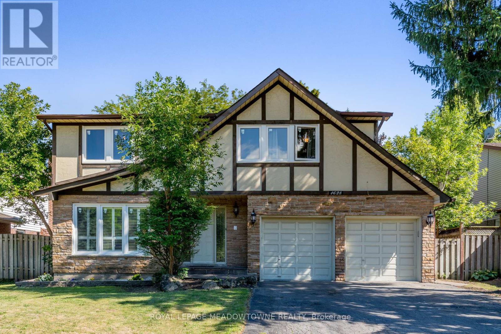 1628 Woodeden Dr, Mississauga, ON L5H 3S5