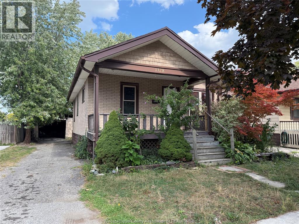 1328 Ellrose Ave, Windsor, ON N8Y 3X1