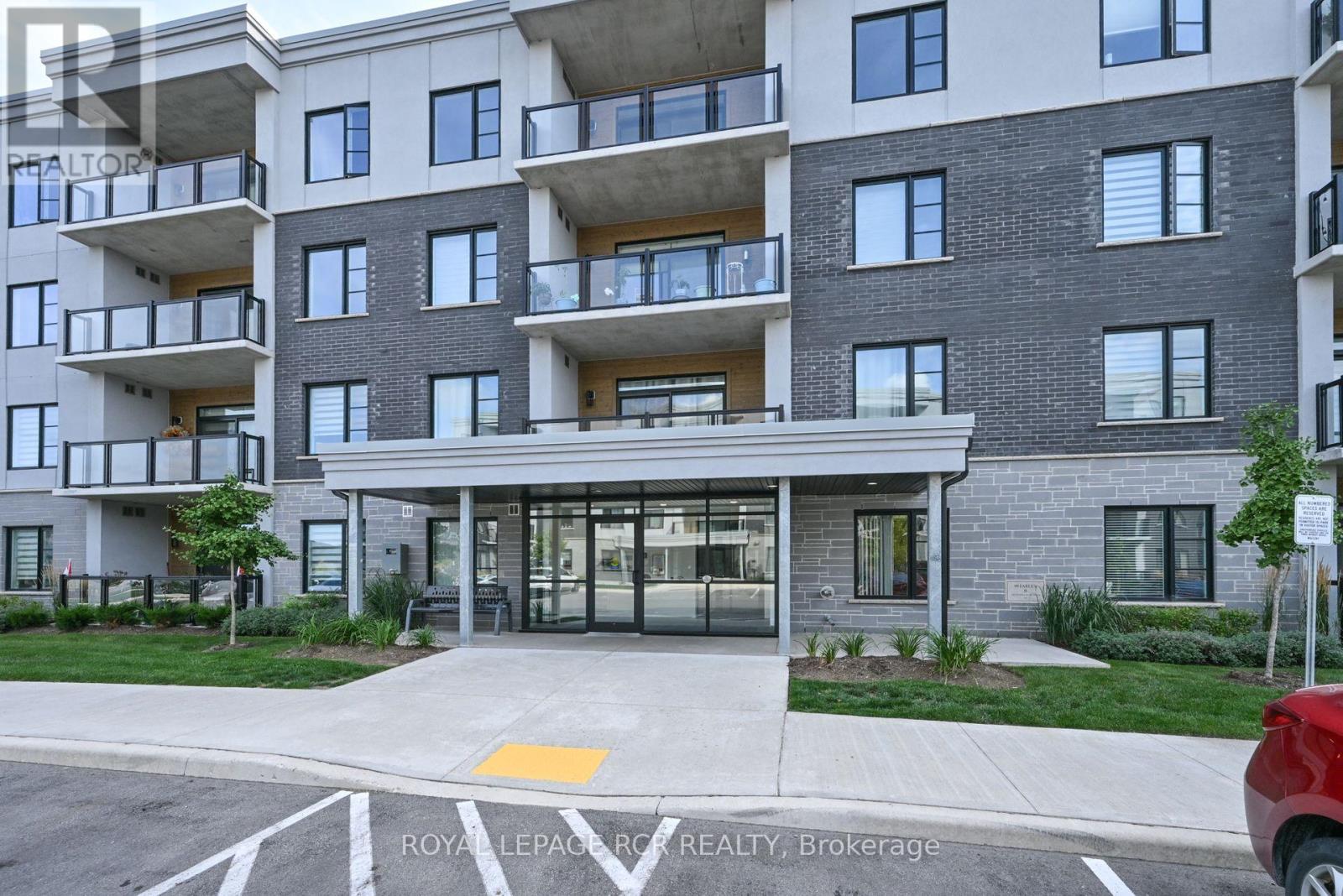 204 99b Farley Rd, Centre Wellington Fergus, ON N1M 0K5