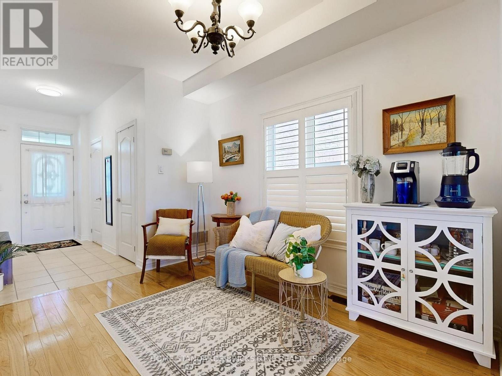 50 Versailles Cres, Brampton, ON L6P 0V9