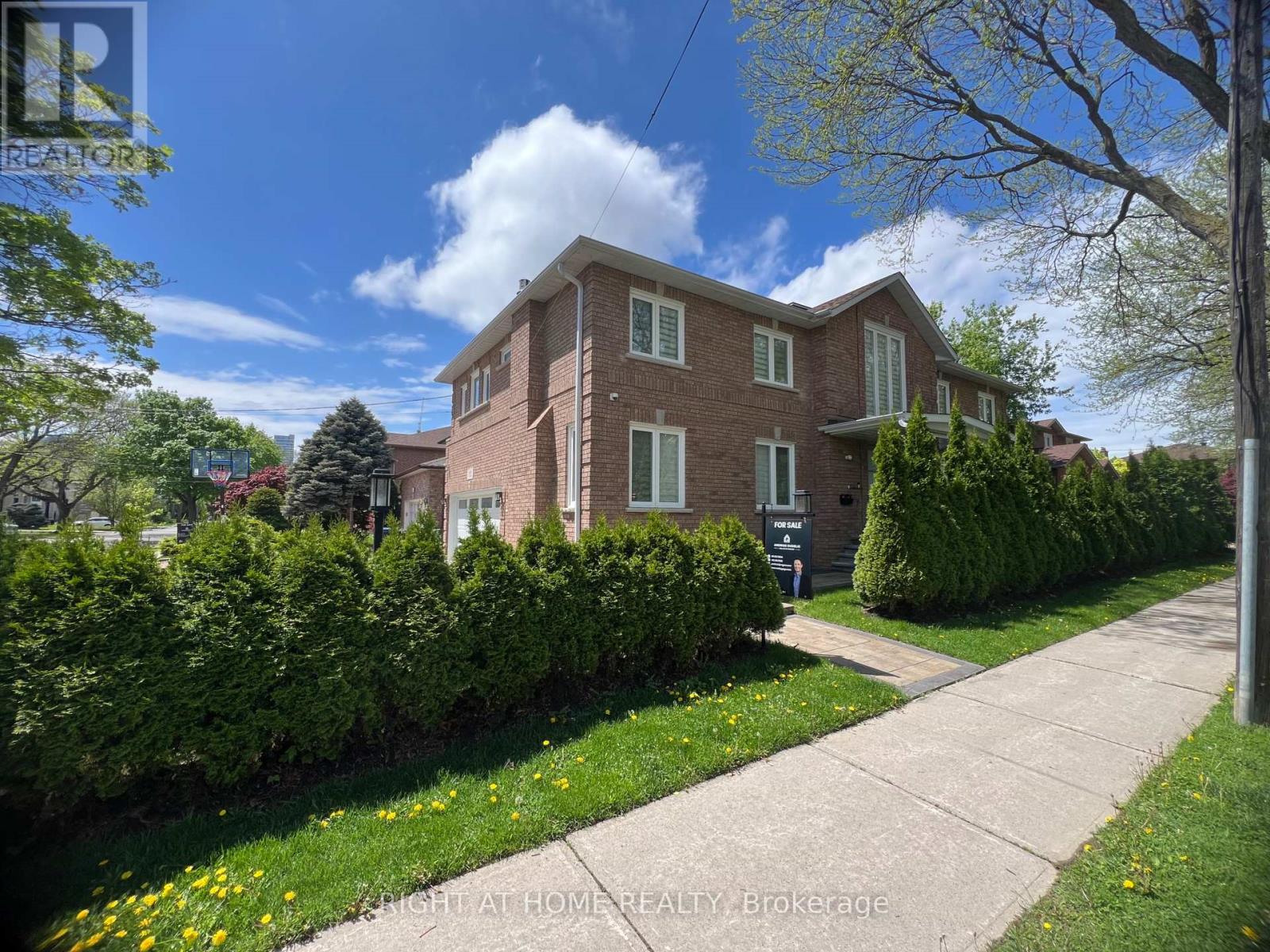152 Holmes Ave, Toronto, ON M2N 4M6
