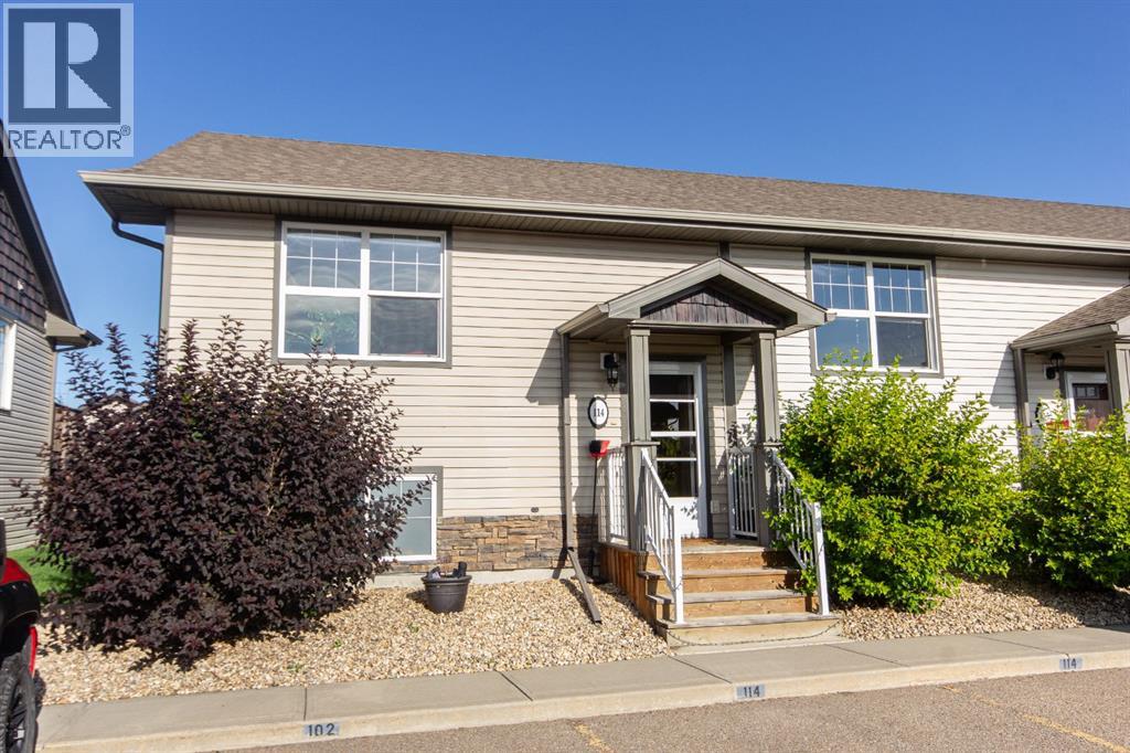 114 Redwood Blvd, Springbrook, AB T4S 0J5