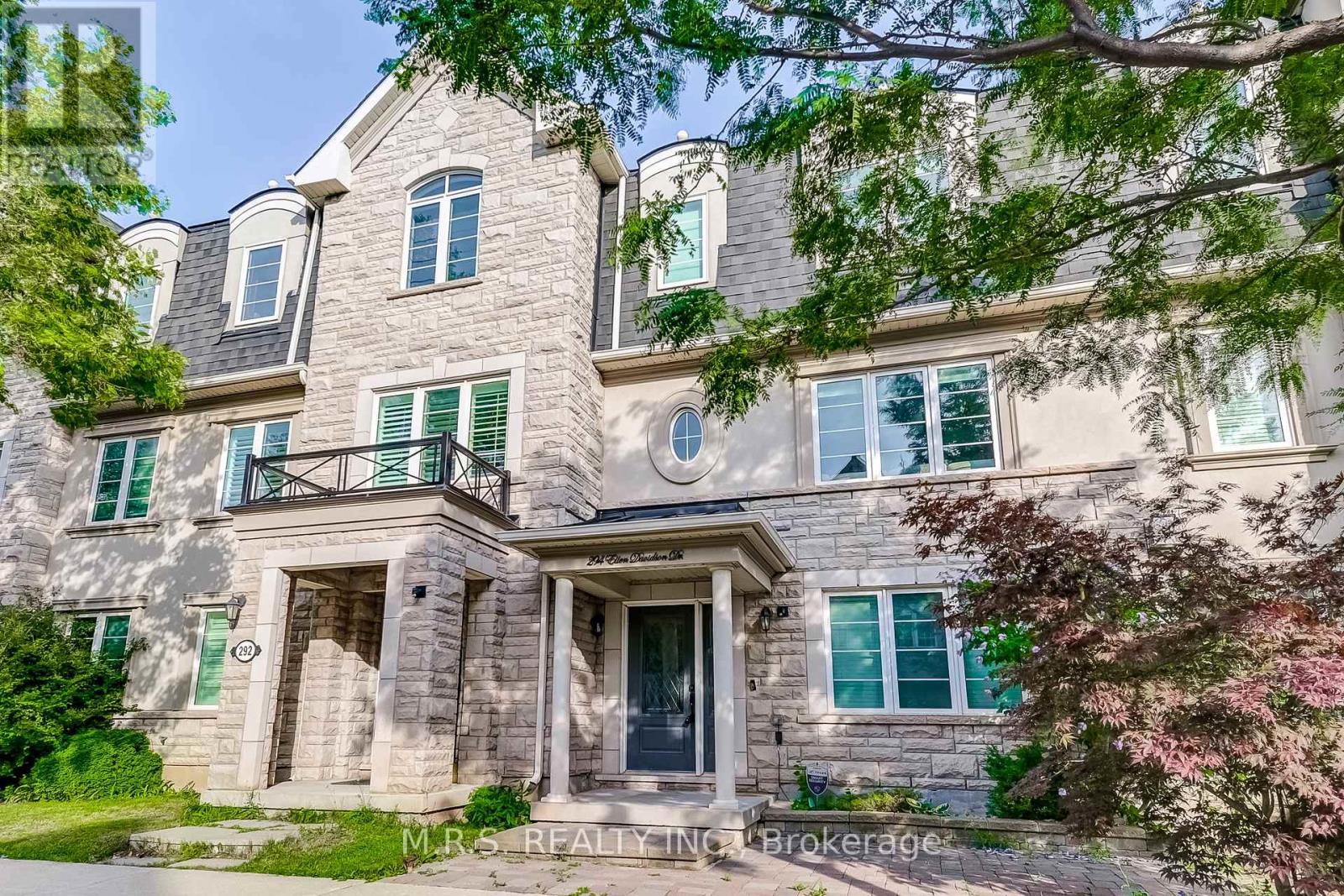 294 Ellen Davidson Dr, Oakville, ON L6M 0V1