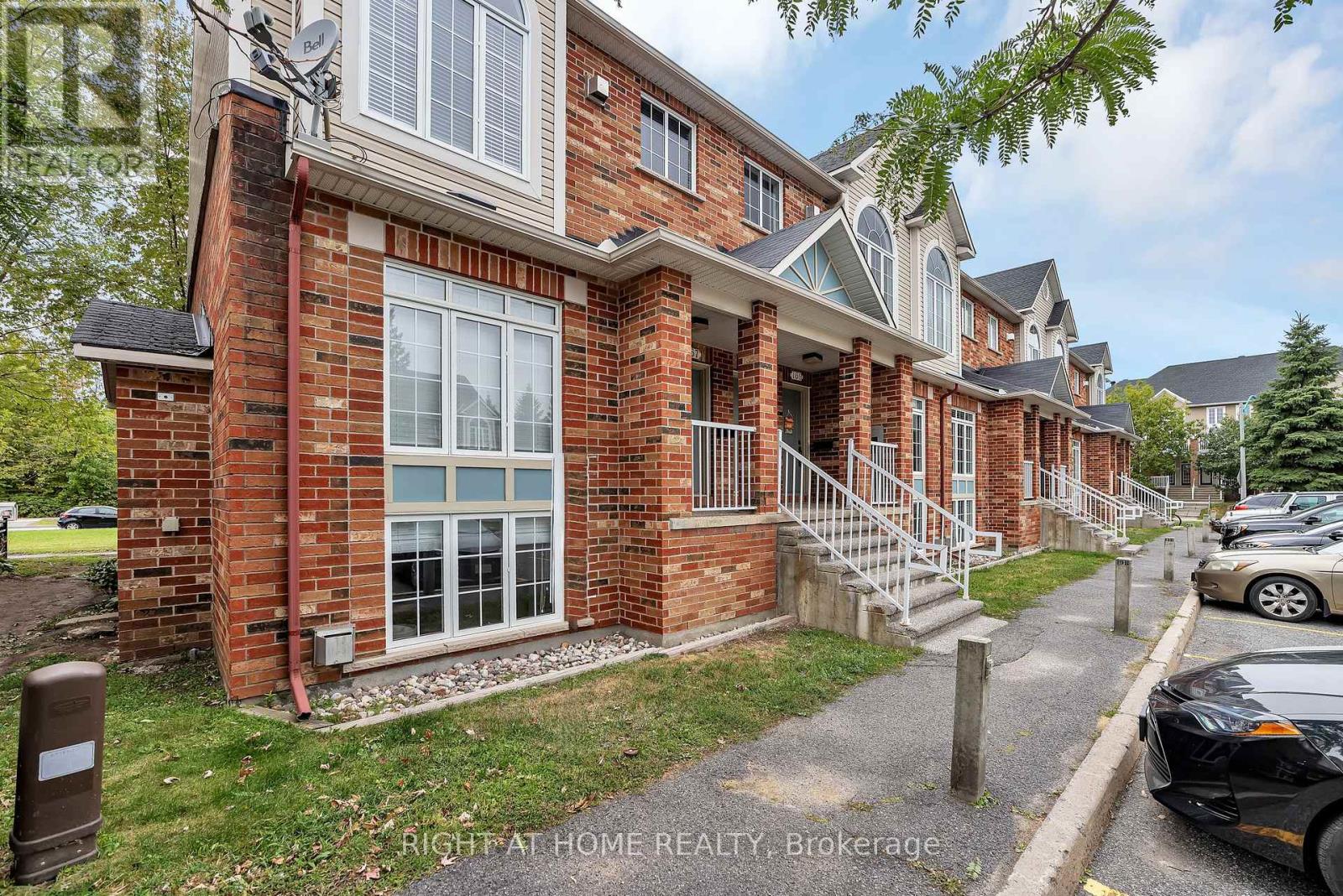 171 70 Edenvale Dr, Ottawa, ON K2K 3N7