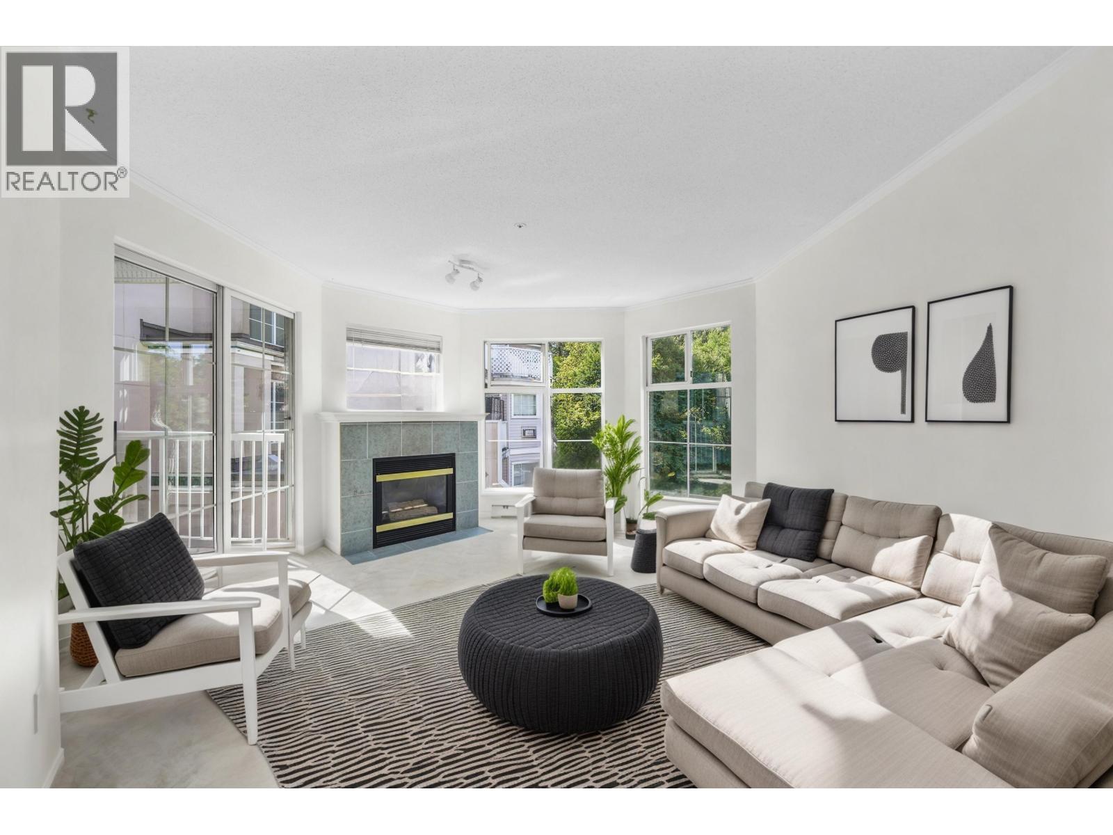 2678 Dixon Street Unit 301 St, Port Coquitlam, BC V3C 6L7
