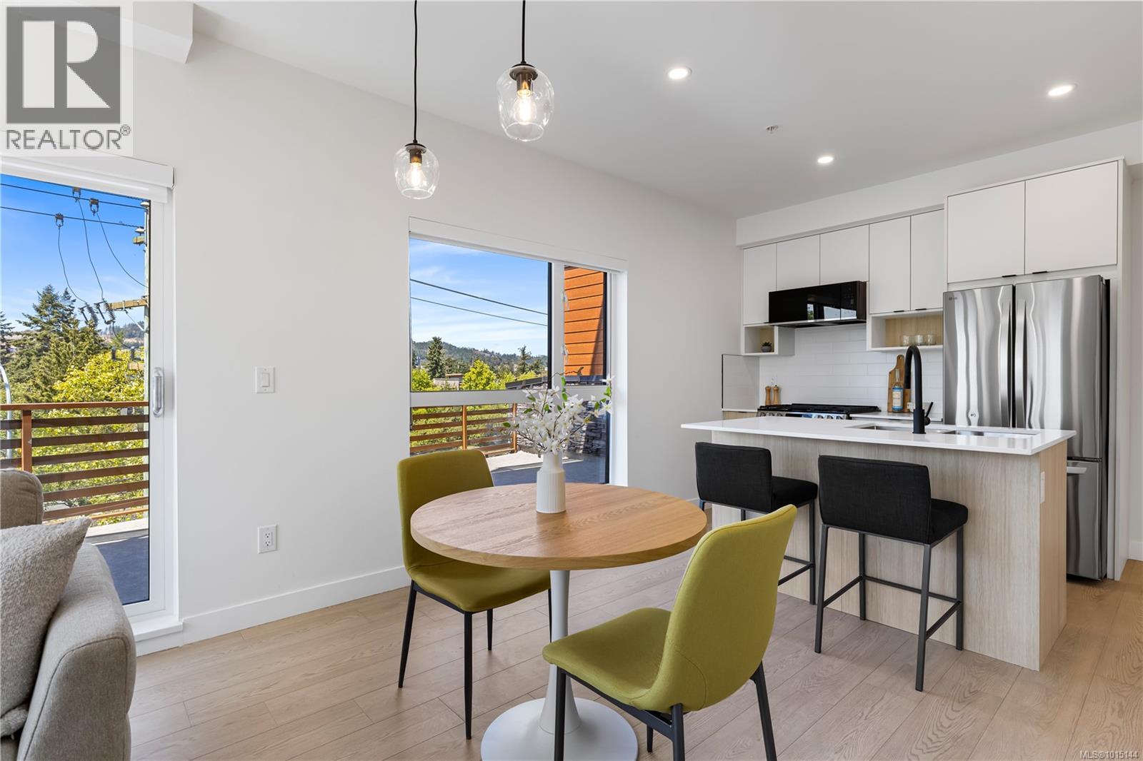 2629 Millstream Rd Unit 221 Rd, Langford, BC V9B 3R8