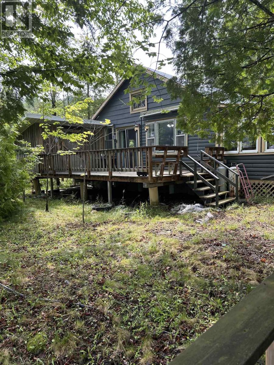 15 Magog Lake Rd, Blind River, ON P0R 1B0