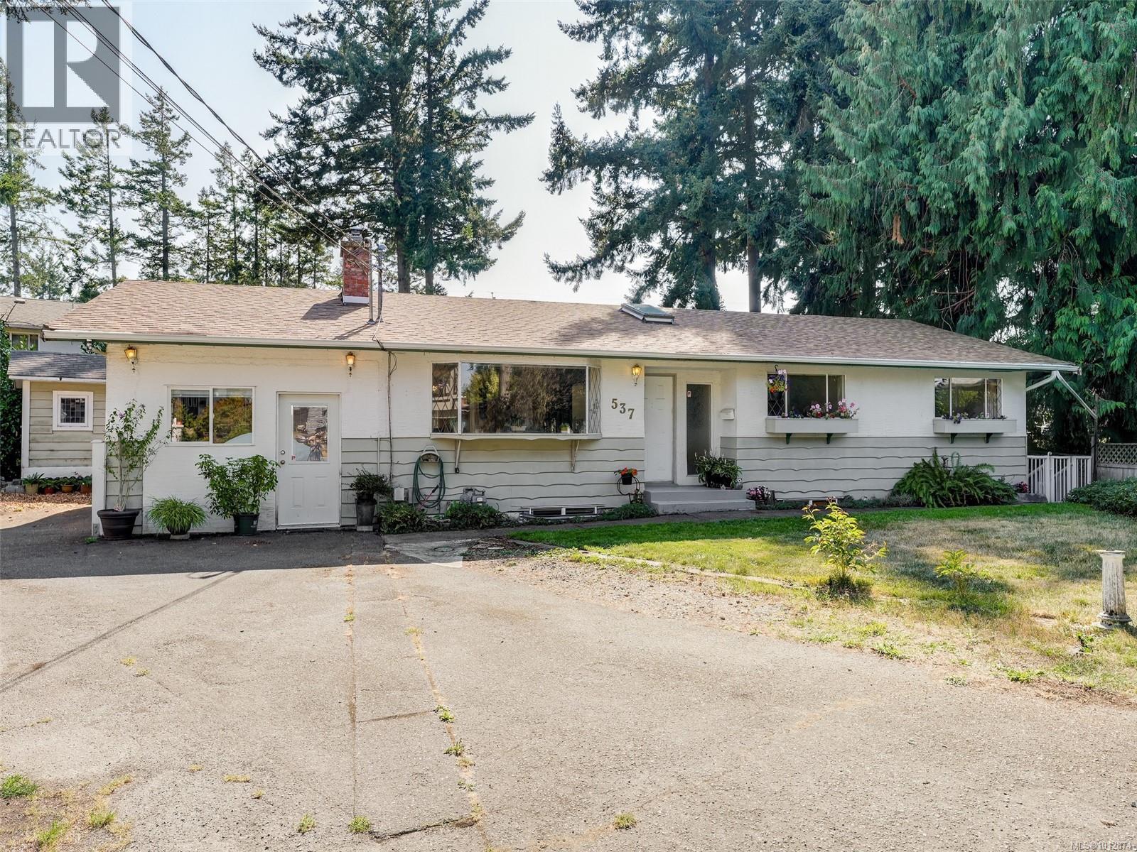 537 Fargo Pl, Victoria, BC V9C 2L9