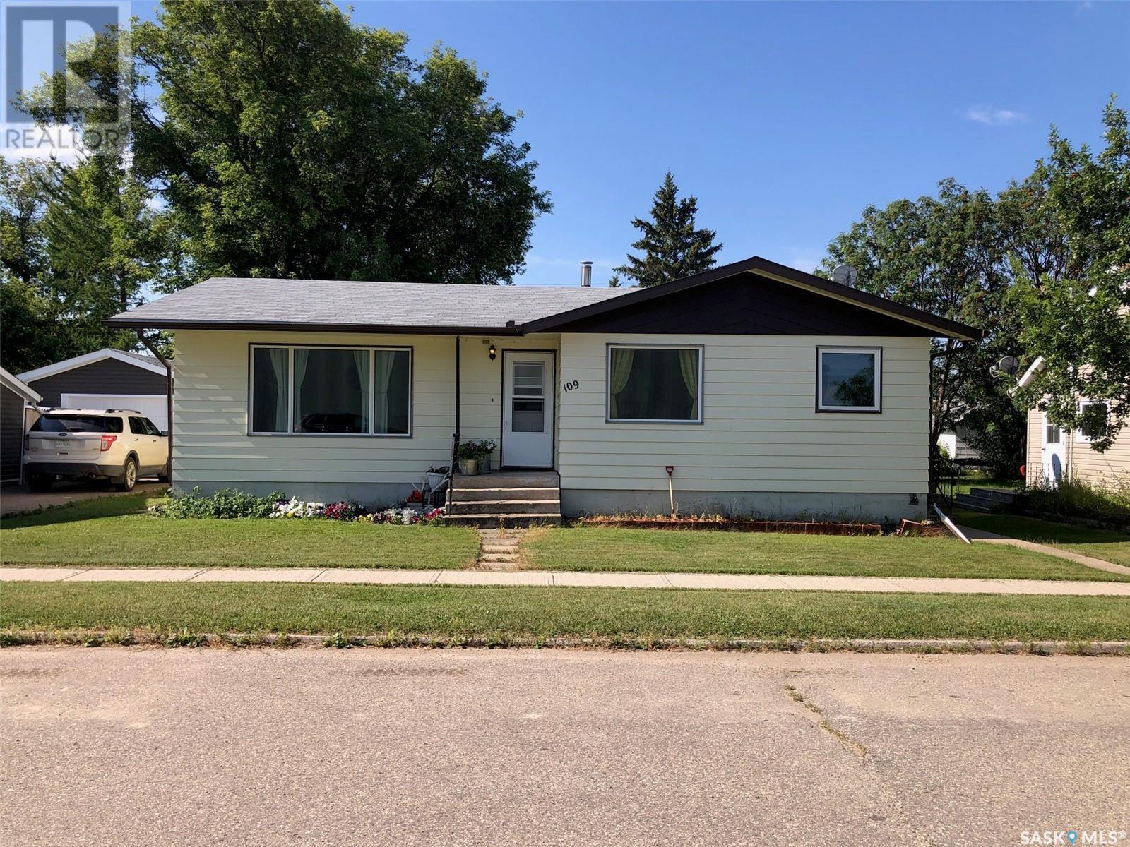 109 1st Avenue Northwest, Preeceville, SK S0A 3B0