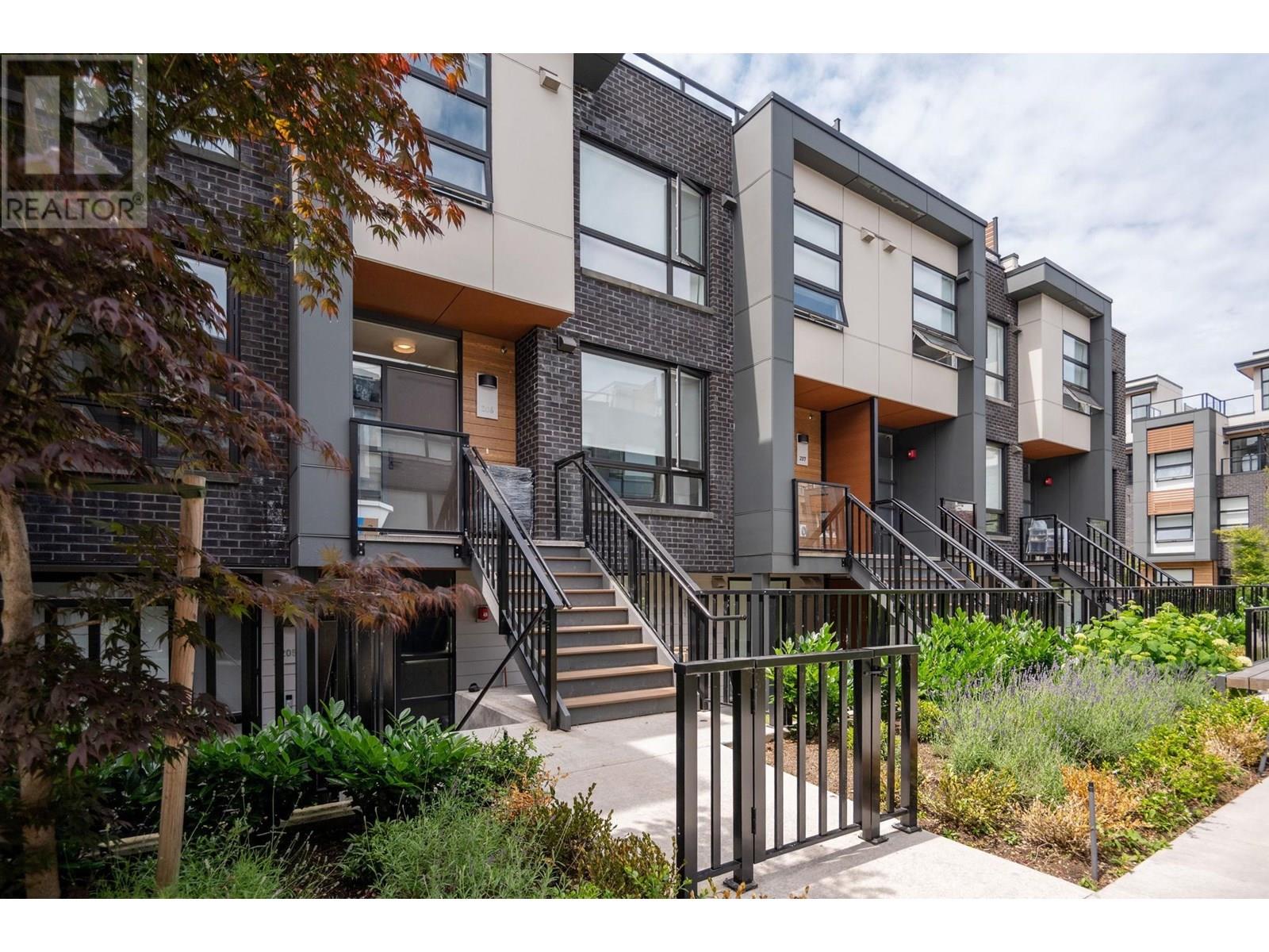 6085 Irmin Street Unit 206, Burnaby, BC V5J 5C5