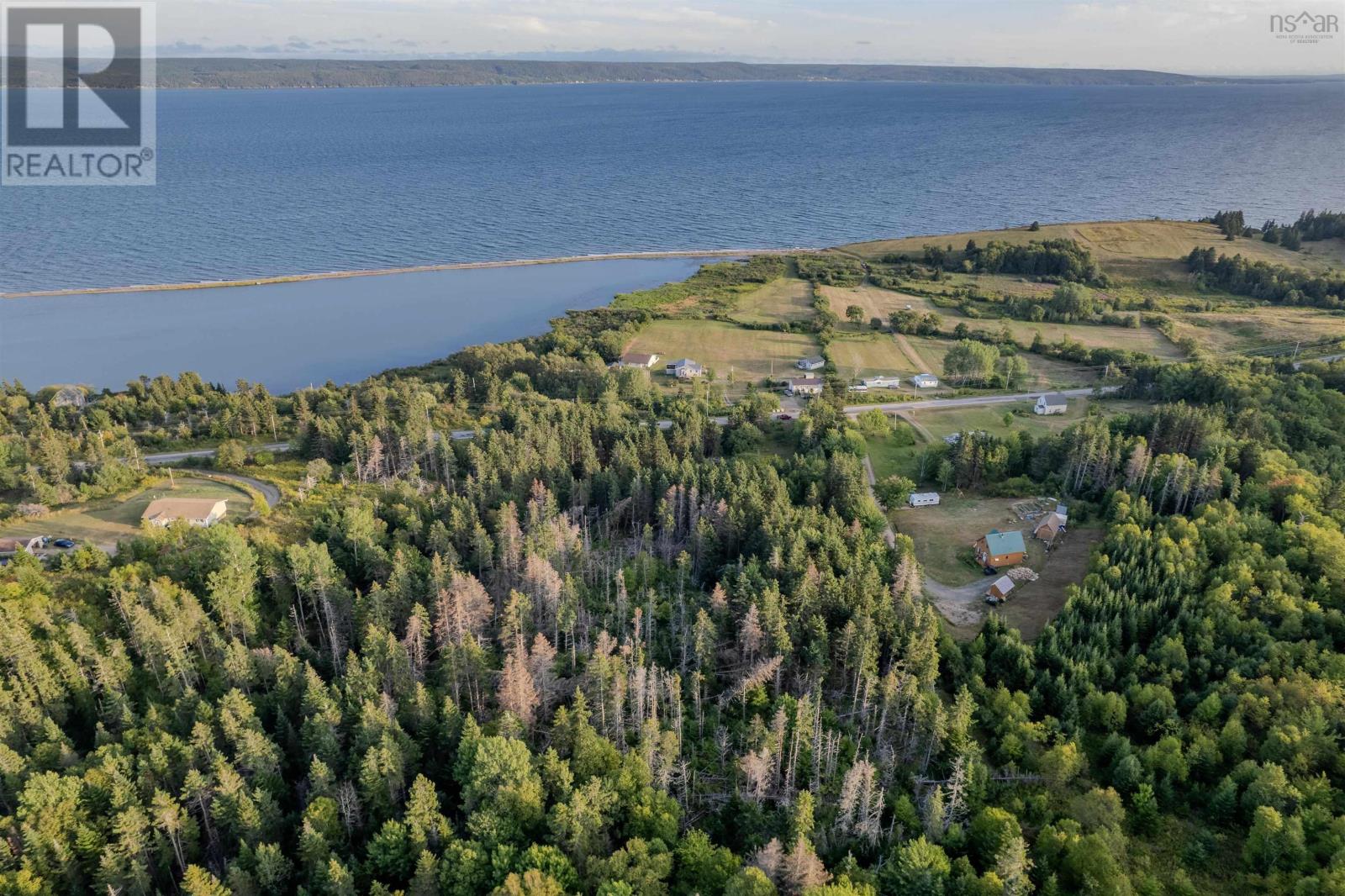 816 Castle Bay Rd, Castle Bay, NS B1T 1J6
