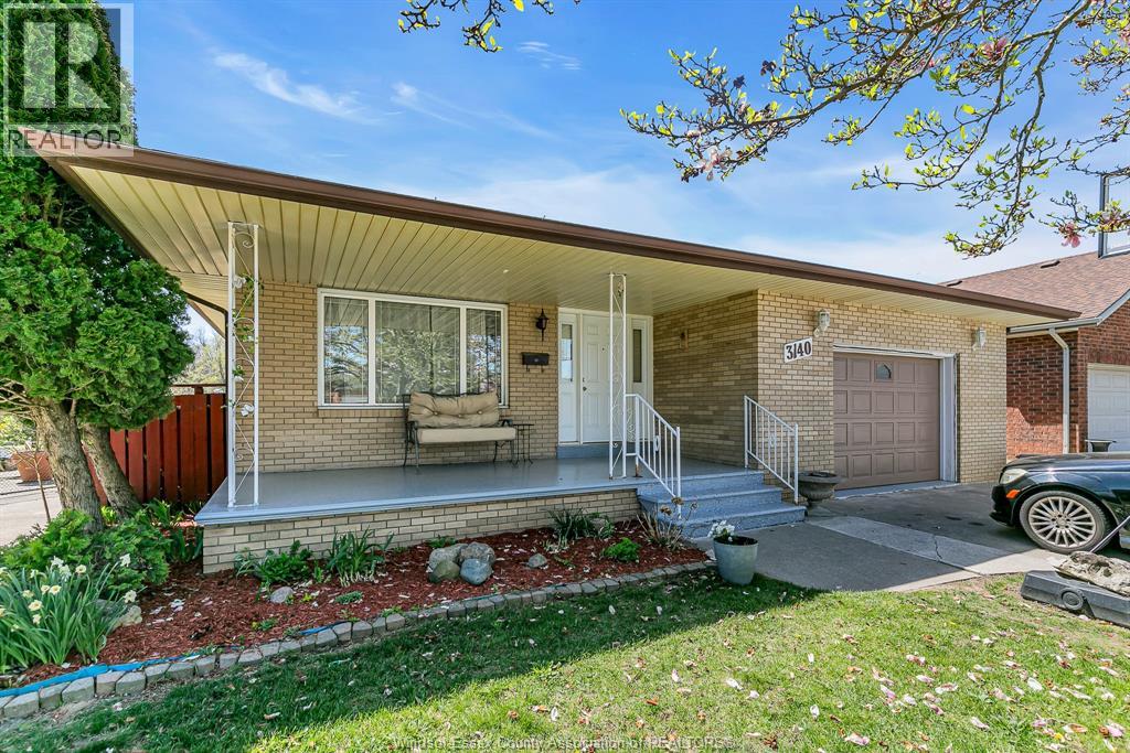 3140 Fazio Dr, Windsor, ON N9E 4G6