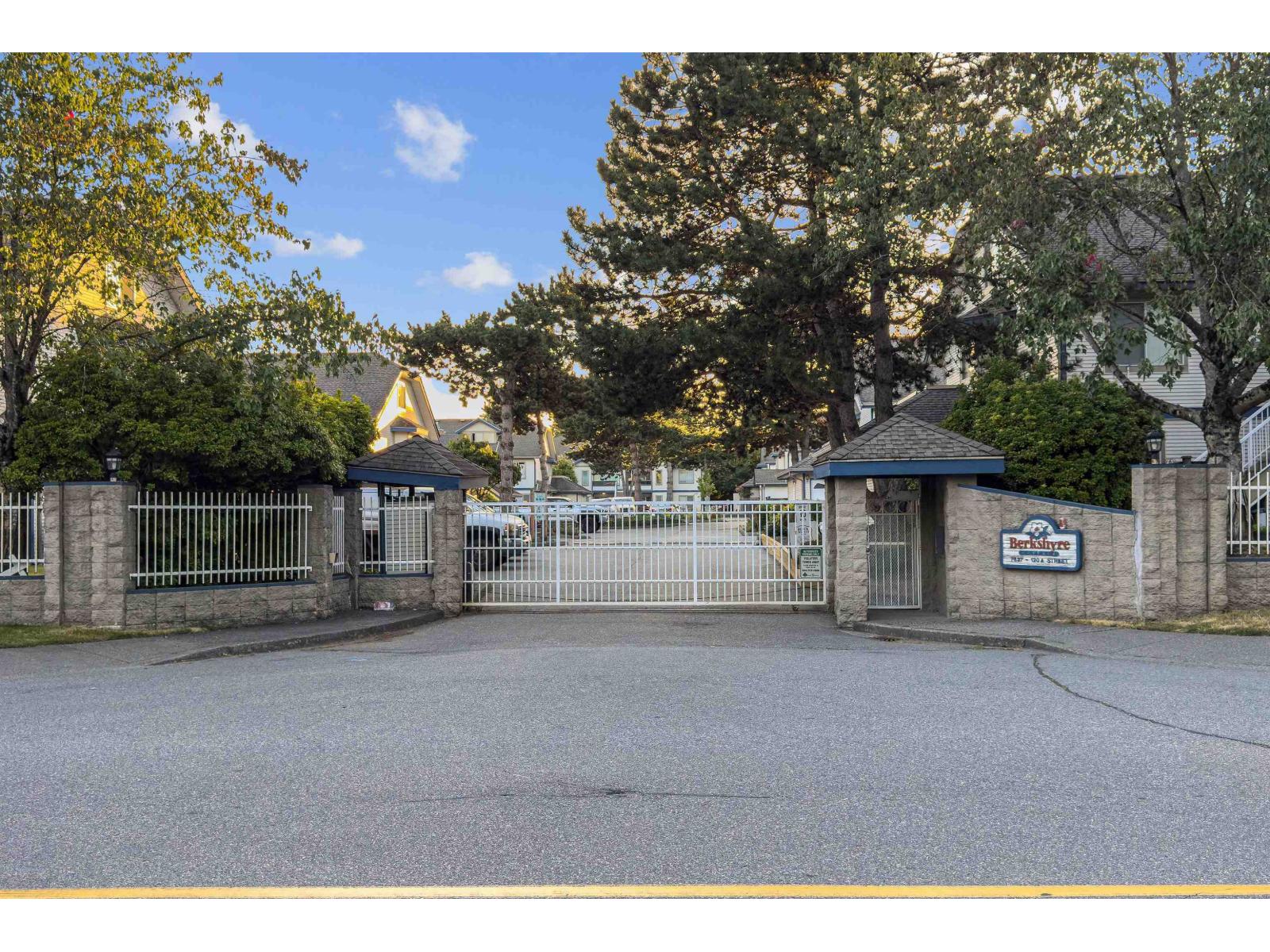 7837 120a Street Unit 113, Surrey, BC V3W 0W9