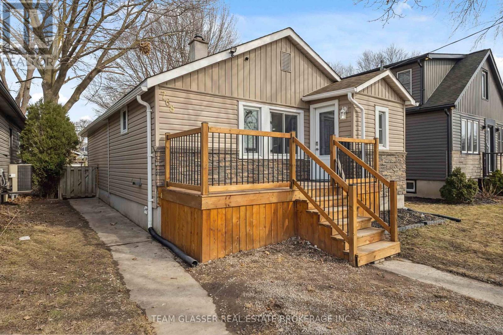 768 Glasgow St, London, ON N5Y 1V9