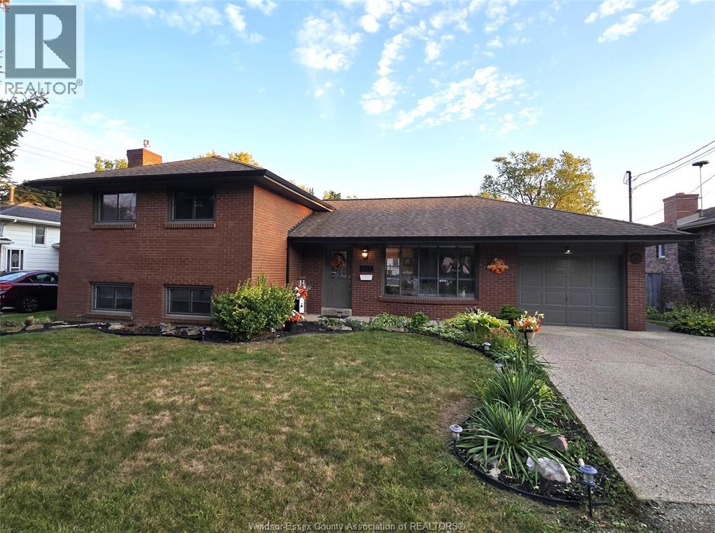 353 Cousineau Rd, Windsor, ON N9G 1V6