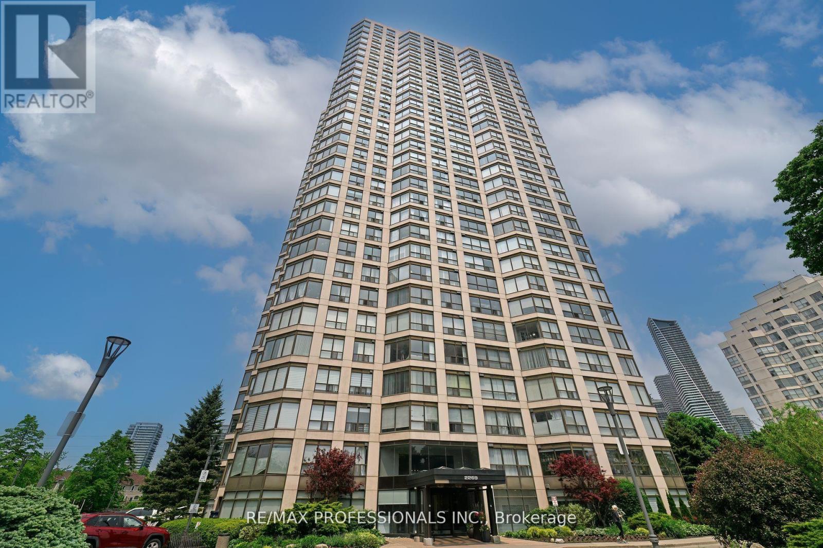 2004 2269 Lakeshore Blvd W, Toronto, ON M8V 3X6