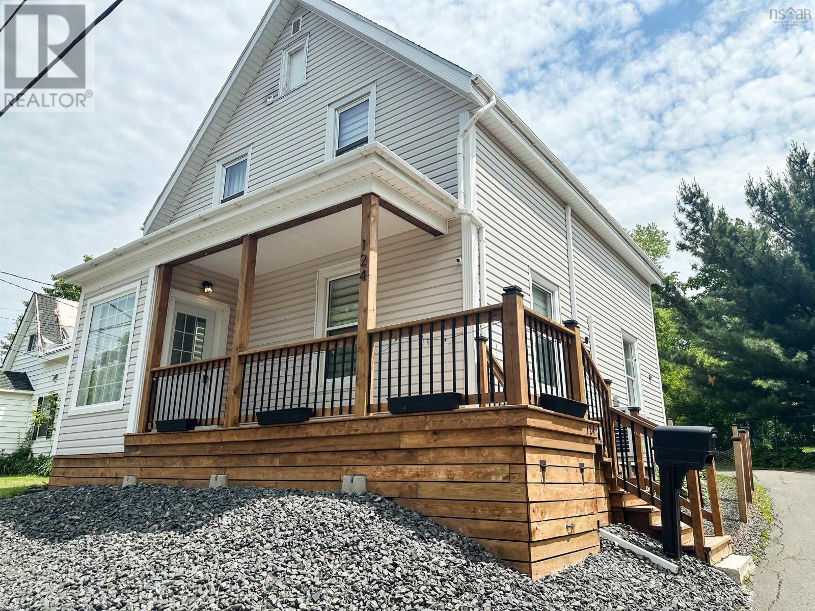124 Mackay St, New Glasgow, NS B2H 3H7