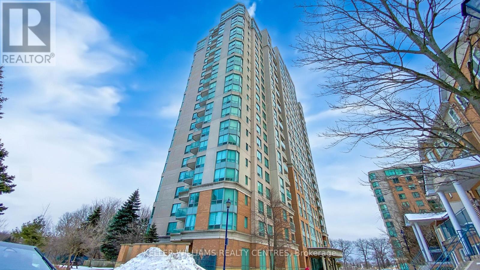 125 Omni Dr Ph 32 Dr, Toronto, ON M1P 5A9