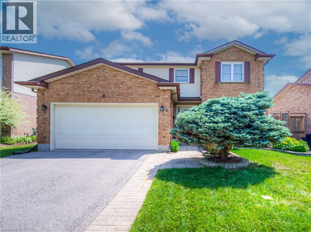 8 Ashley Ct, Kitchener, ON N2E 2Z7