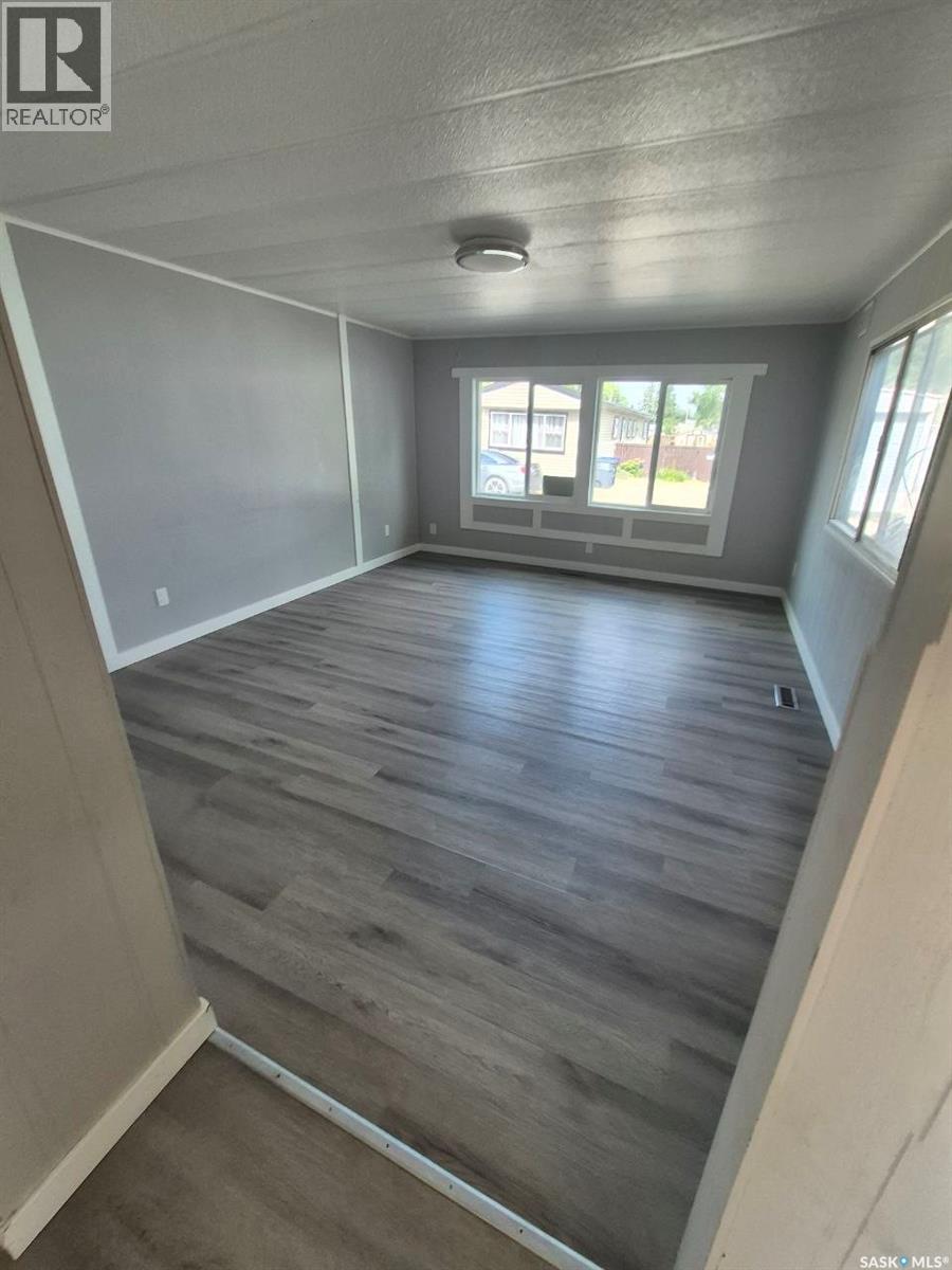 219 Grant Street Unit 9, Saskatoon, SK S7N 2A5