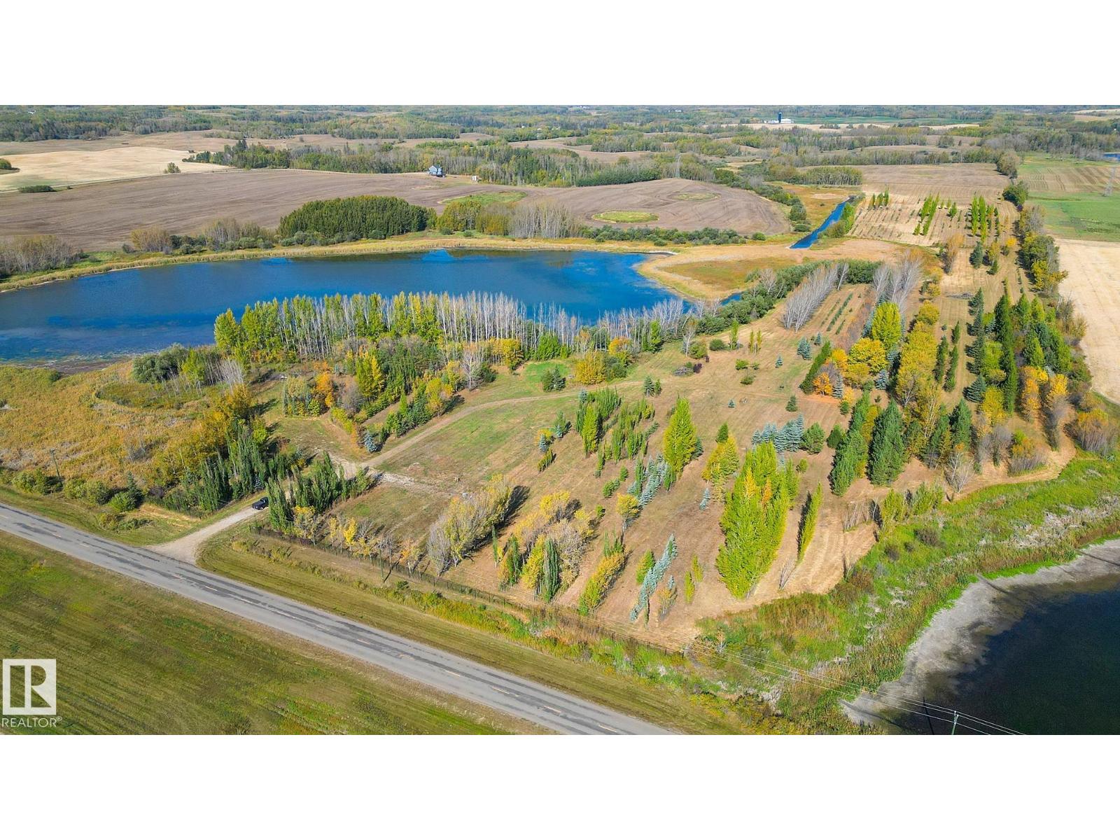 1020 Highway 16, Rural Parkland County, AB T7Z 0J6