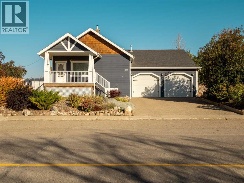 608 Rogers Ave S, Picture Butte, AB T0K 1V0