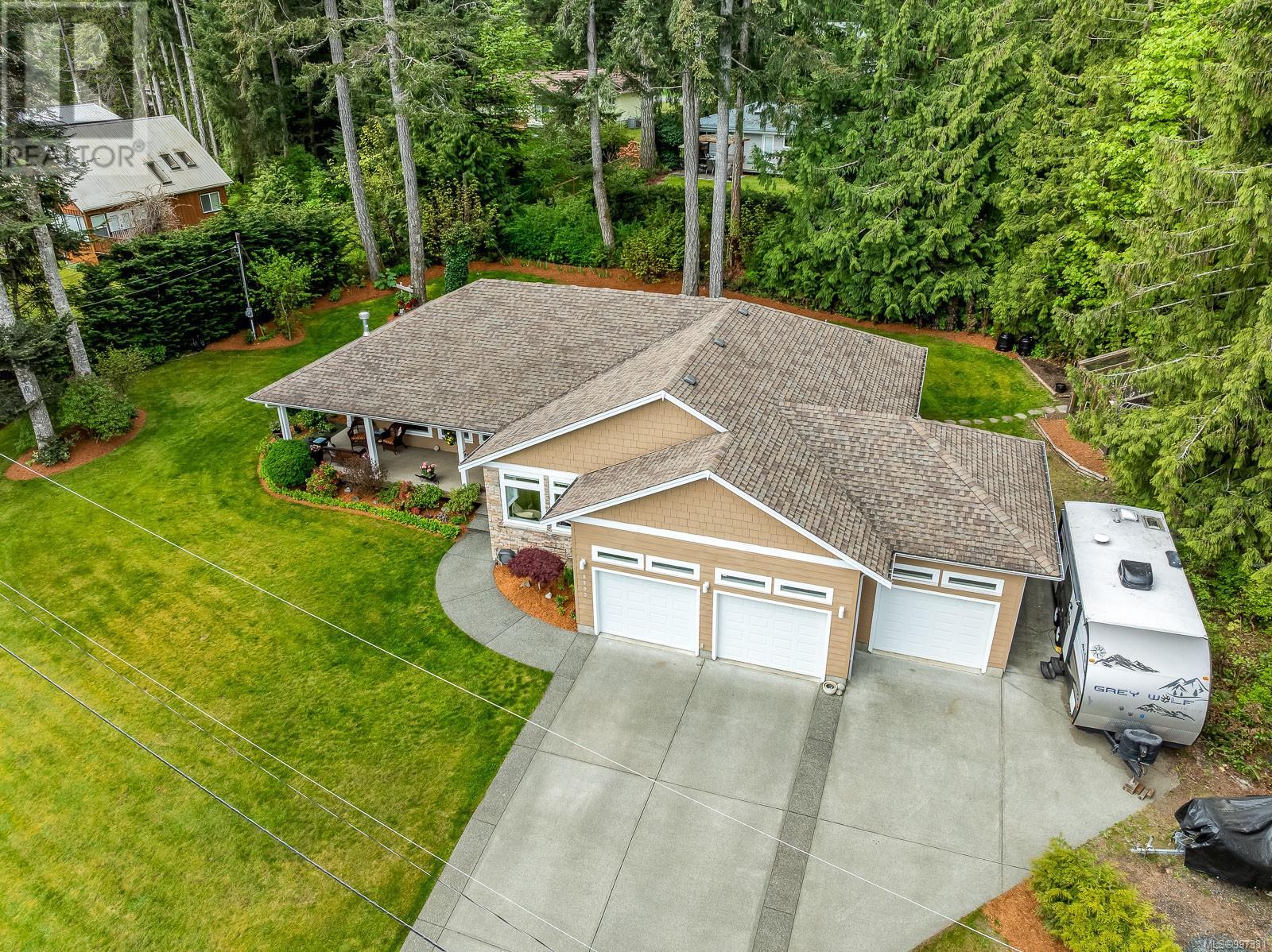 6503 Walker Frontage Rd, Fanny Bay, BC V0R 1W0