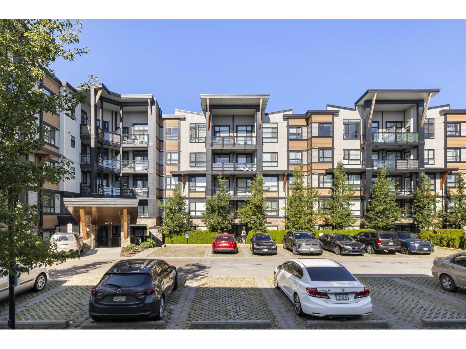 20829 77a Avenue Unit 210, Langley, BC V2Y 0W7