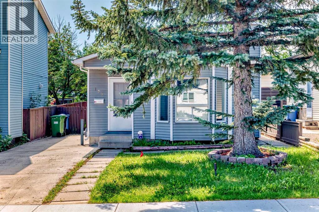138 Sandstone Rd NW, Calgary, AB T3K 2W8