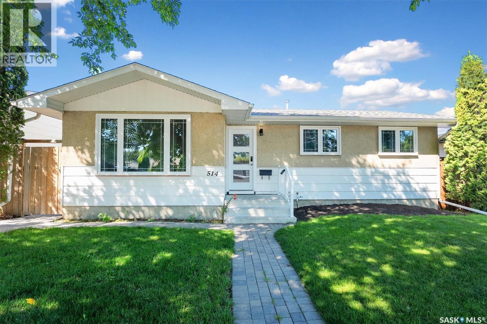 514 Mckercher Dr, Saskatoon, SK S7H 3W6