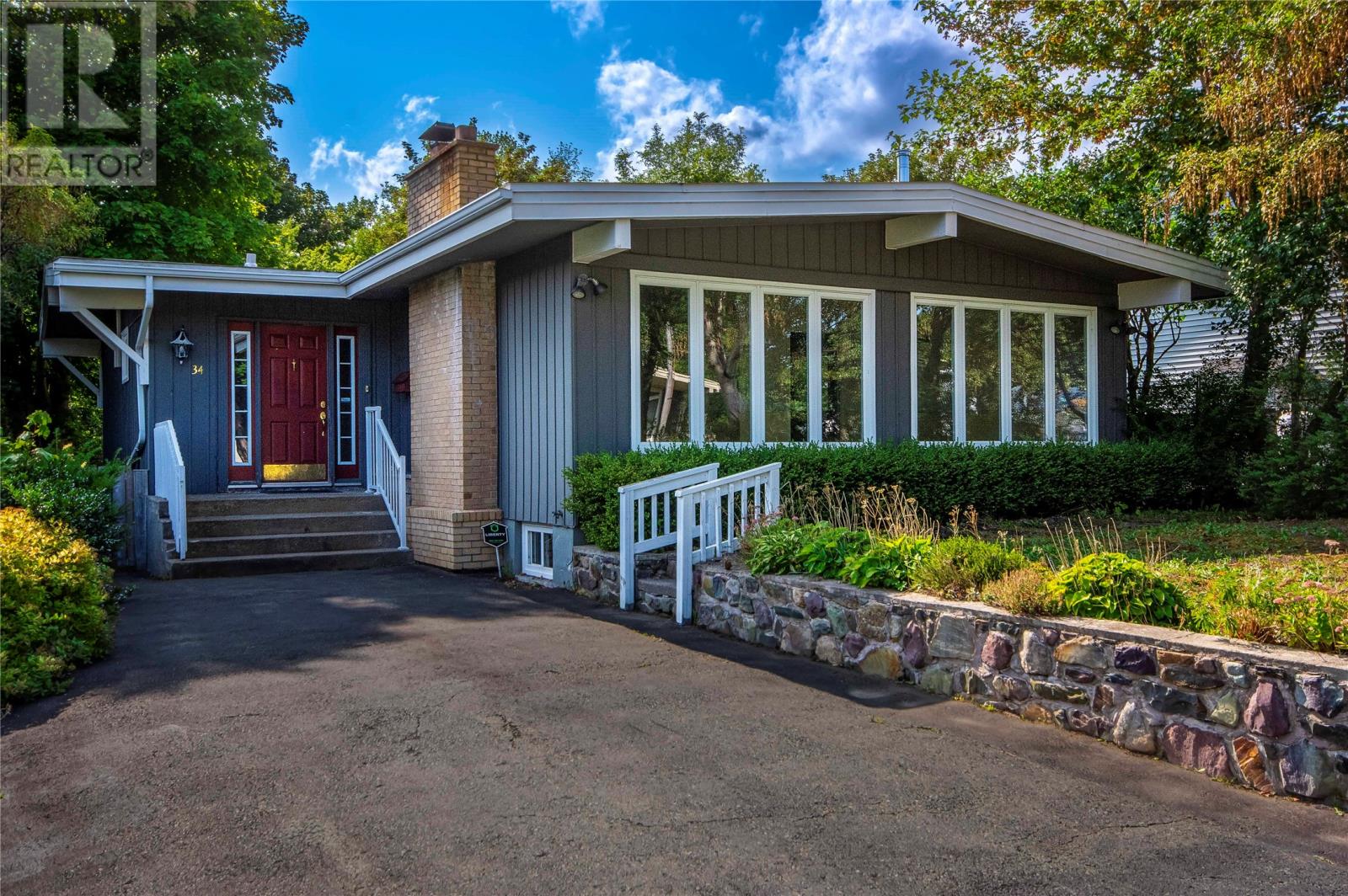 34 Cowan Ave, St. John's, NL A1E 3N7