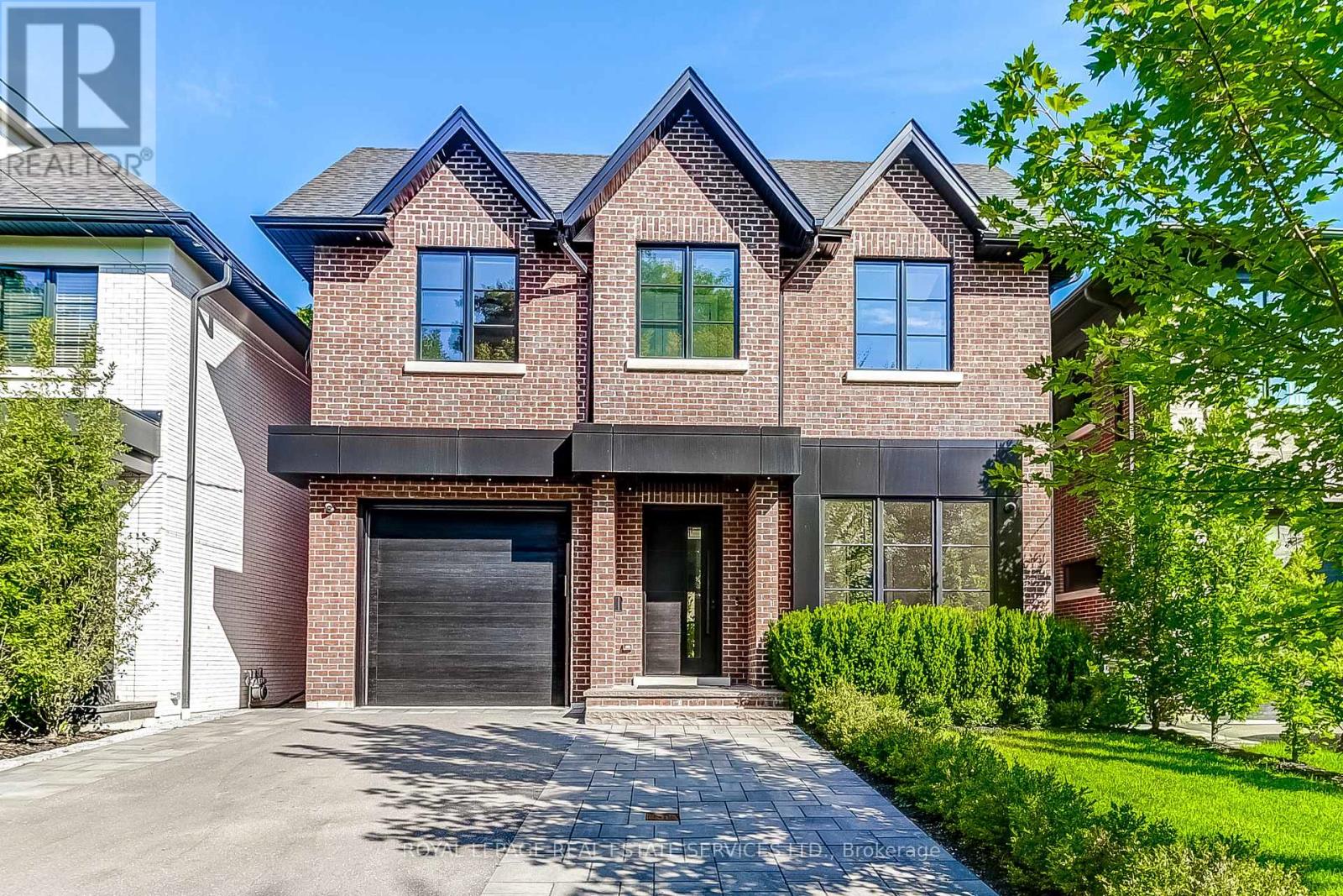 8 Shand Ave, Toronto, ON M8X 1T5