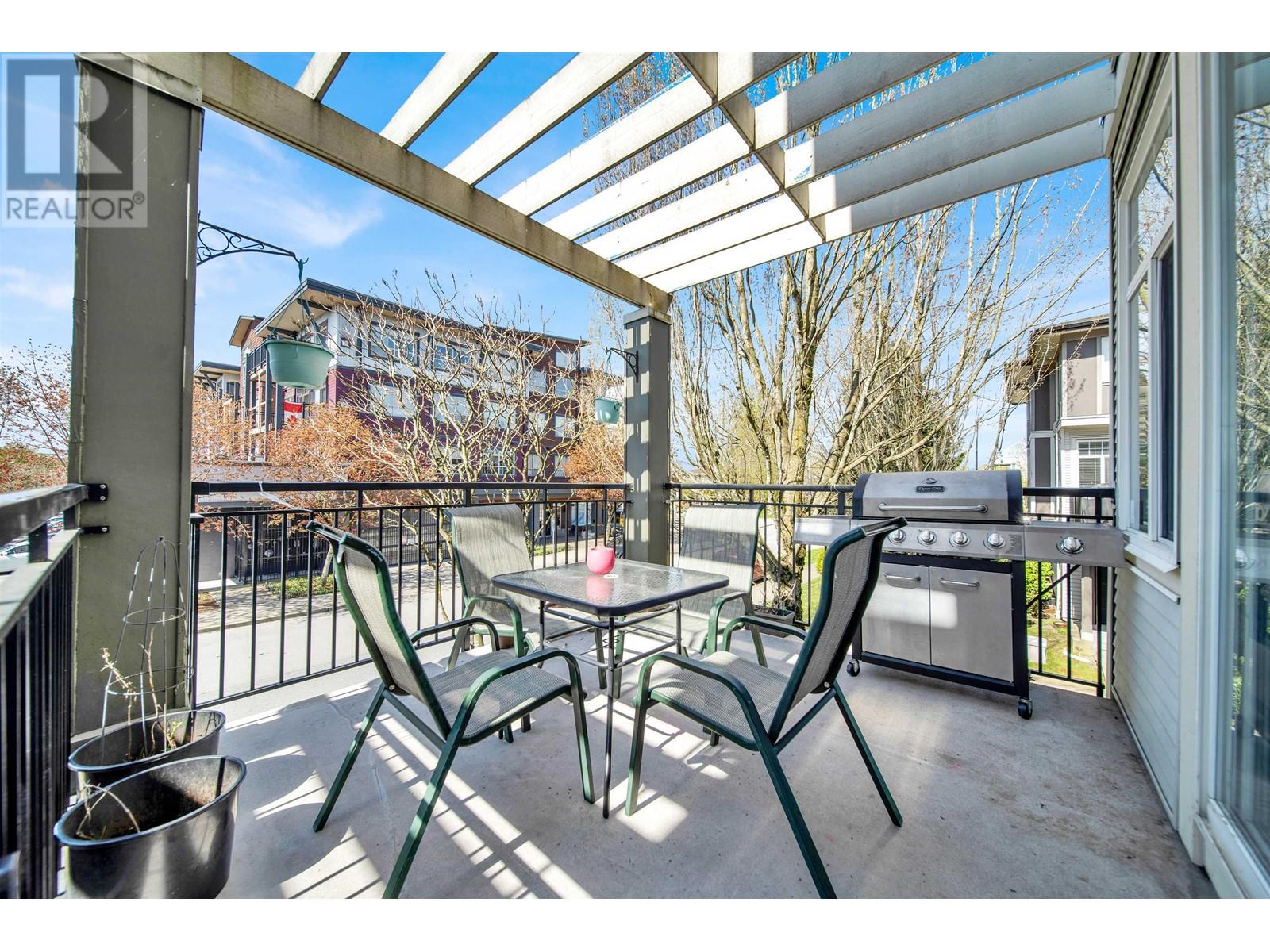 1010 Ewen Avenue Unit 25, New Westminster, BC V3M 5C9
